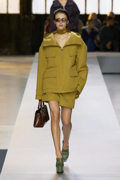 Look 38